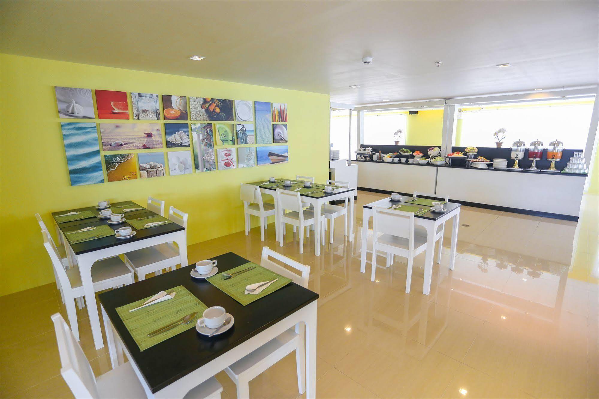 R-Con Rest Sea Hotel Pattaya Buitenkant foto