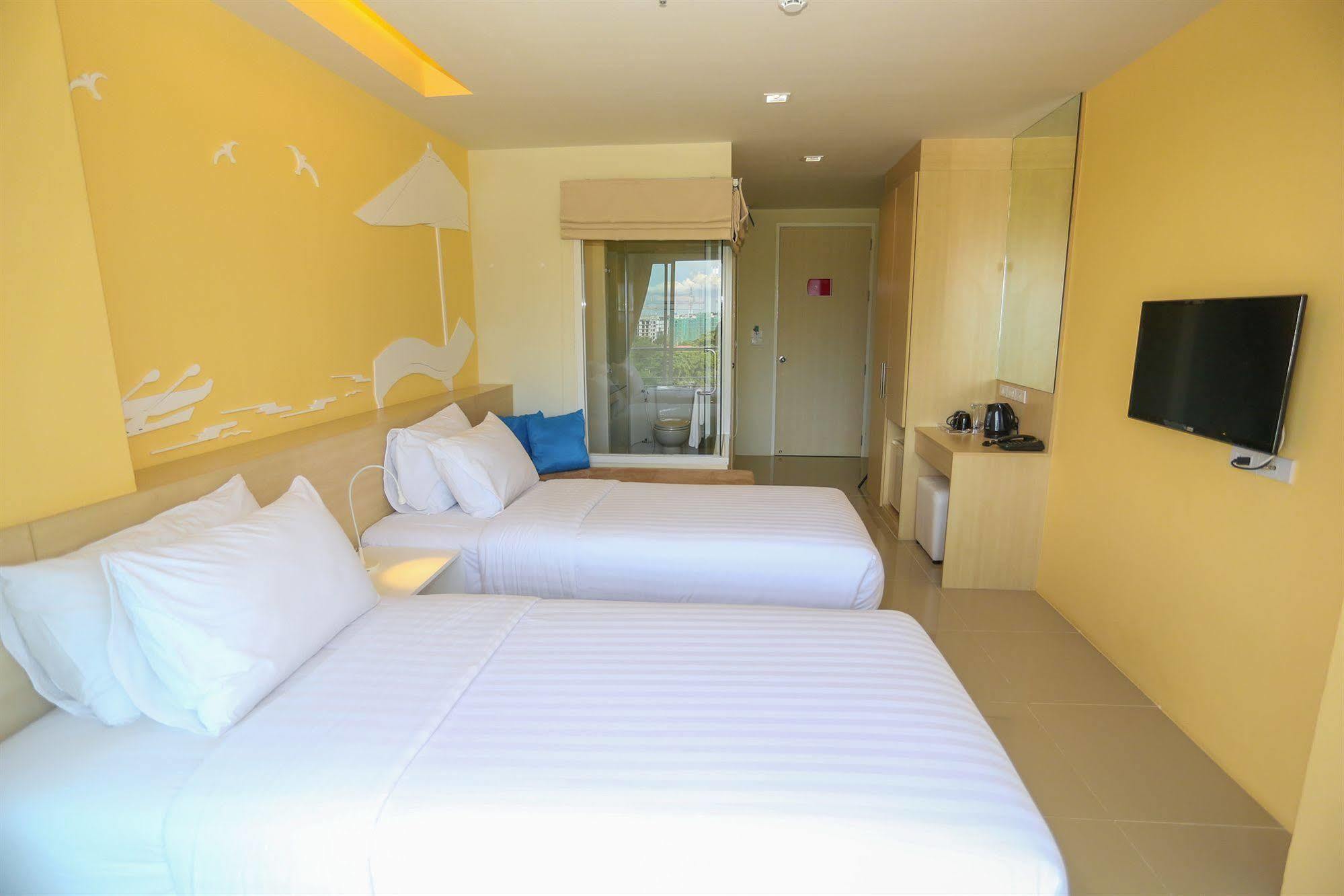 R-Con Rest Sea Hotel Pattaya Buitenkant foto