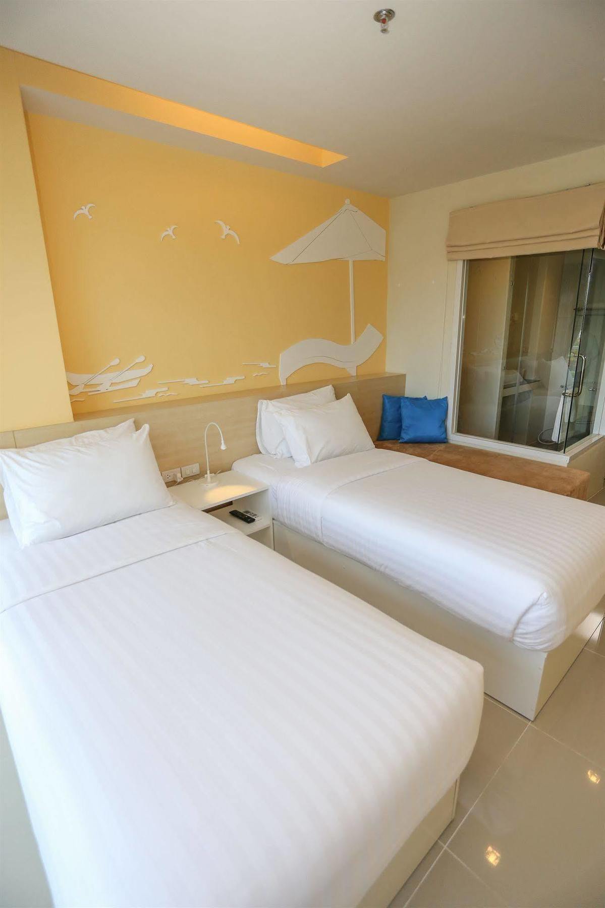 R-Con Rest Sea Hotel Pattaya Buitenkant foto
