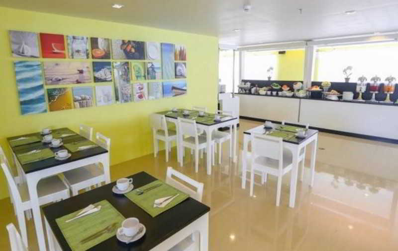 R-Con Rest Sea Hotel Pattaya Buitenkant foto